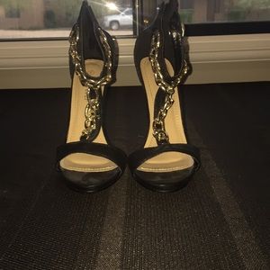 Super cute size 6 high heels!!